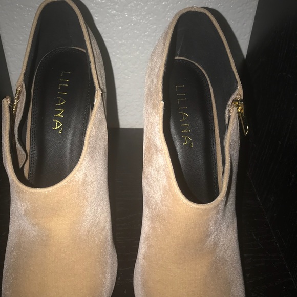 Shoes - Picture 2 of 5